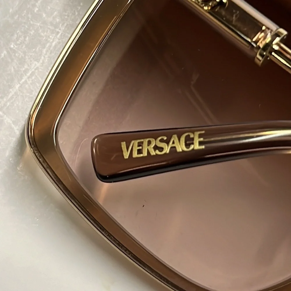 VERSACE AUTHENTIC NIB Gold Medusa Square Brown Fade Sunglasses w/Clamshell Case